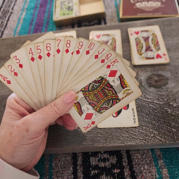 Vintage 1951 Canasta playing cards in original box - Picture 4 of 10